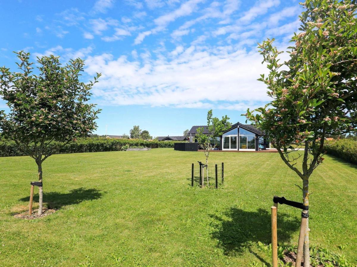 9 Person Holiday Home In Otterup Kültér fotó